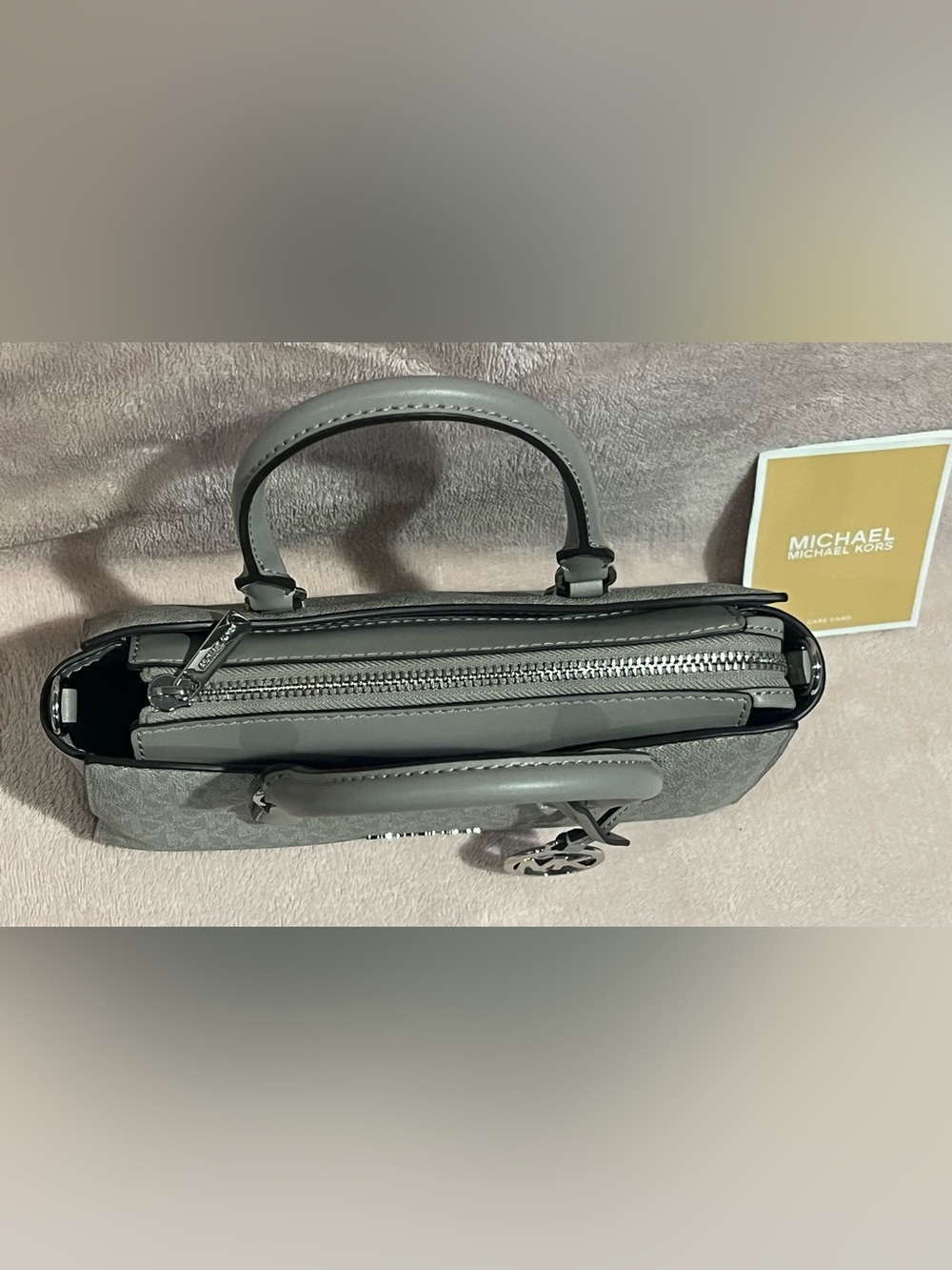 Michael Kors Gray Signature Purse with MK Charm New - Picture 3 of 10